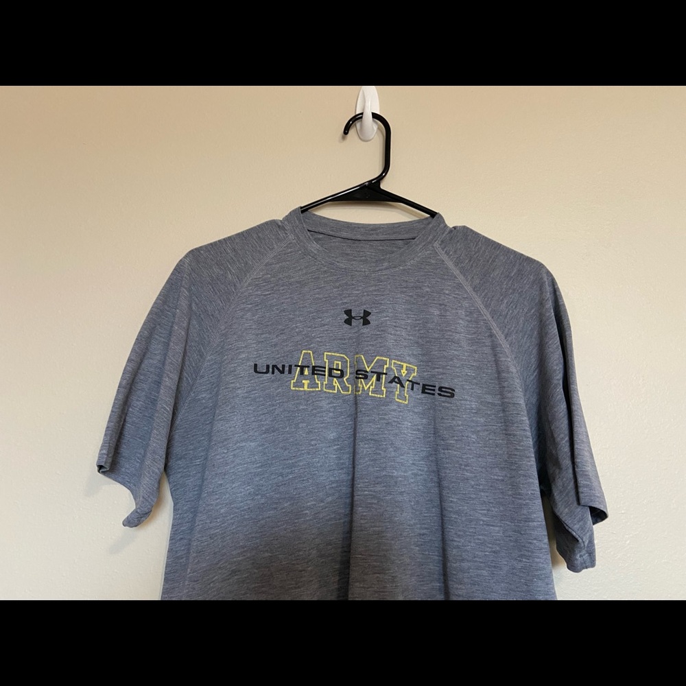 Under Armor Army tshirt
